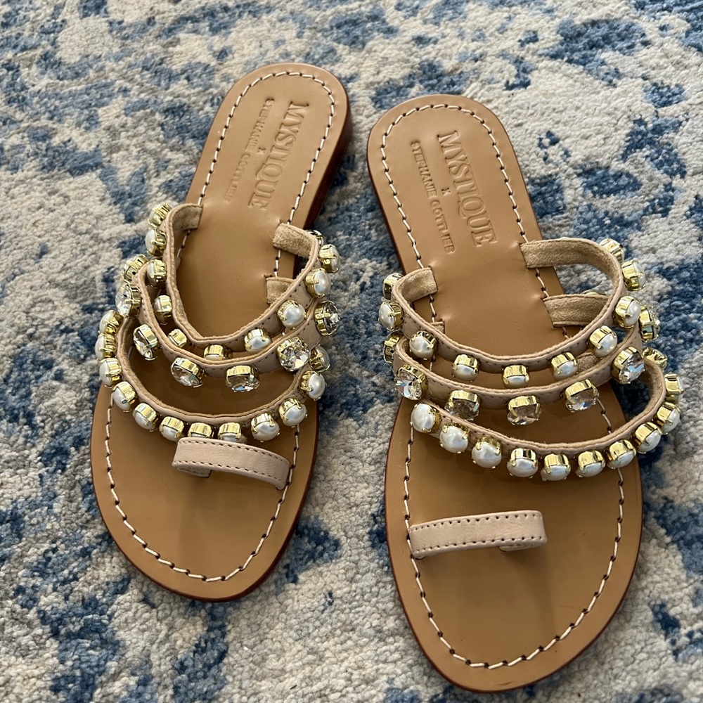 Mystique sandals size 6 New